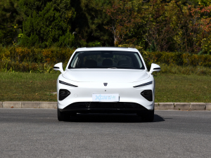 2023款荣威D7 EV 510km 后驱旗舰版