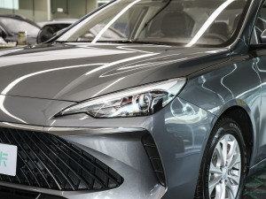 2023款1.5L 手动舒享版 大灯