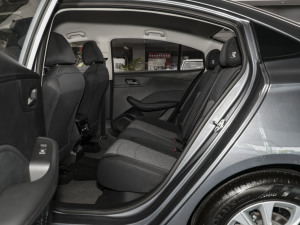 2023款1.5L 手动舒享版 后排空间