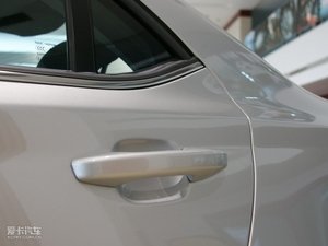 2010款1.8L 自动版 细节外观