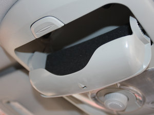 2011款1.8T 自动四驱豪域版 空间座椅