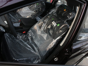 2011款1.8T 自动四驱豪域版 空间座椅