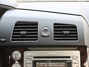2011款1.8T 自动四驱豪域版 中控区