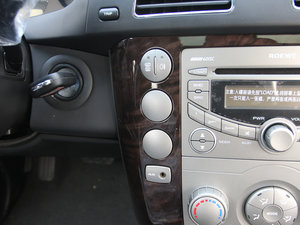 2011款1.8T 自动四驱豪域版 中控区