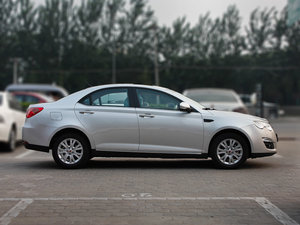 2012款1.8L 自动启智版 整体外观