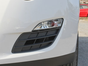 2012款S 1.8L 自动启臻版 前雾灯