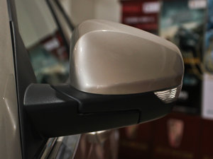 2012款S 1.8L 手动启逸版 后视镜