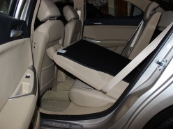 上汽榮威2013款榮威550