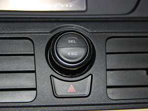 20131.8L ք(dng)ݰ п؅^(q)