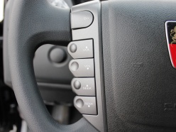 上汽榮威2013款榮威W5