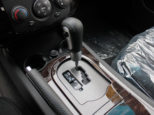 2013款1.8T 自动两驱胜域版 换挡杆