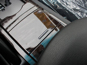 2013款1.8T 自动两驱胜域版 中控区