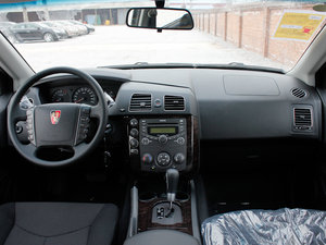 2013款1.8T 自动两驱胜域版 内饰全景