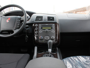 2013款1.8T 自动两驱胜域版 中控台