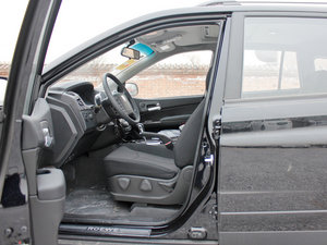 2013款1.8T 自动两驱胜域版 前排空间