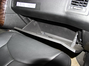 2013款1.8T 自动四驱豪域版 手套箱