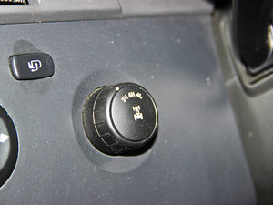 2013款1.8T 自动四驱豪域版 中控区