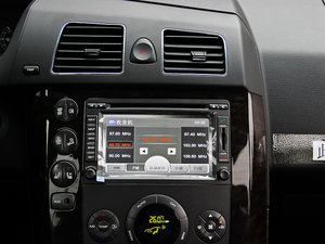 2013款1.8T 自动四驱豪域版 中控区