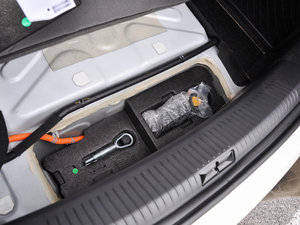 2014款1.5L 旗舰版 空间座椅