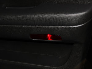 2014款1.8T 自动两驱胜域特装版 空间座椅