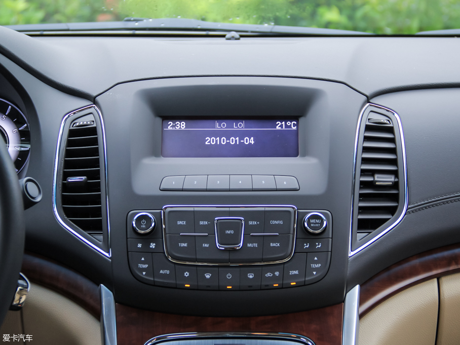 2015��s��950 1.8TGI ���Ű�