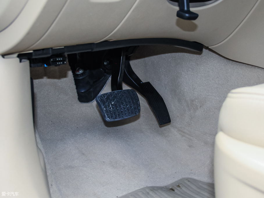 2015��s��950 1.8TGI ���Ű�