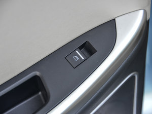 2015款1.5L 旗舰版 空间座椅