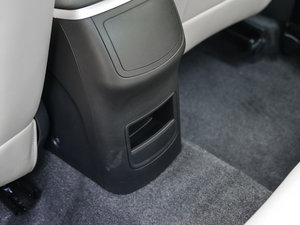 2015款1.5L 旗舰版 空间座椅