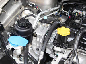 2015款1.5L 手动豪华天窗版 其它