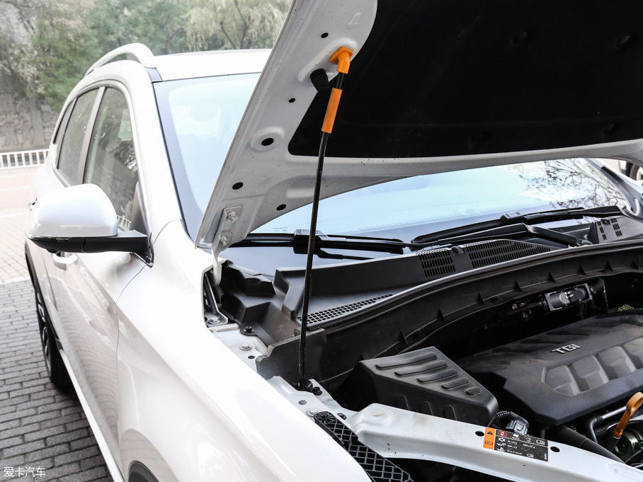 2016sRX5 30T (q)(lin)W(wng)