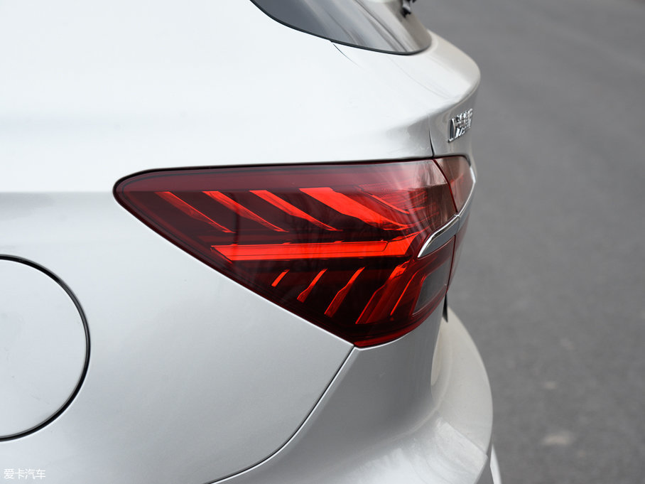 2016sRX5 30T (q)(lin)W(wng)