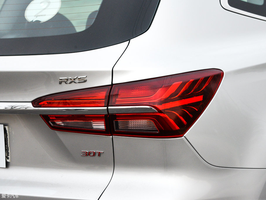 2016sRX5 30T (q)(lin)W(wng)