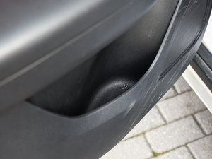 201630T (q)(lin)W(wng) g