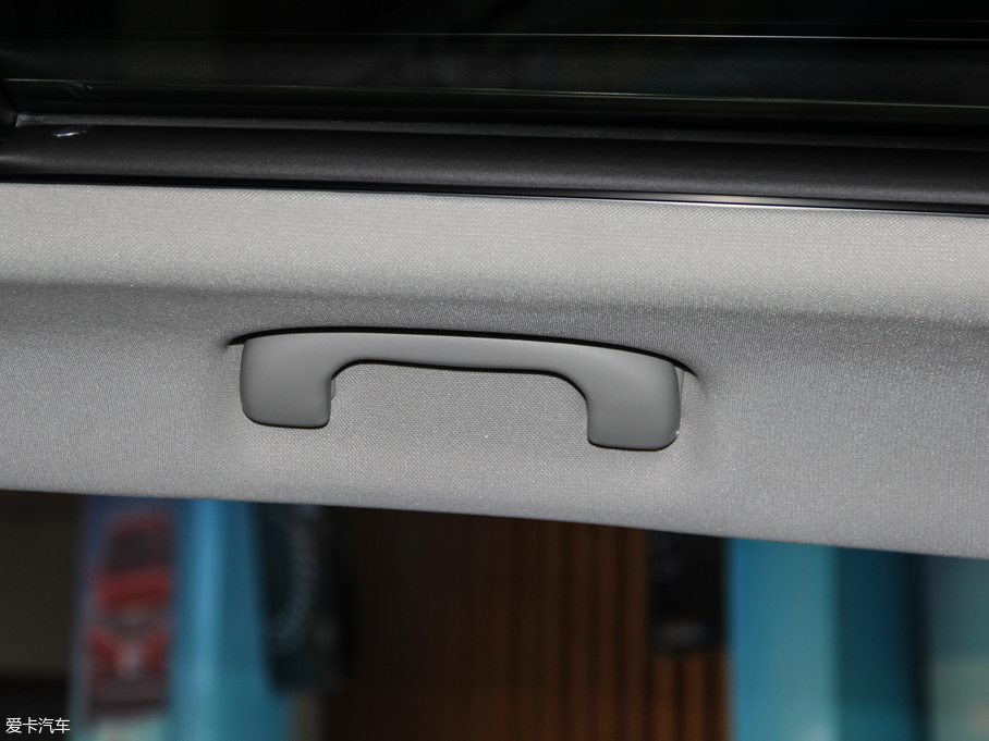 2018sRX3 18T ԄӻW