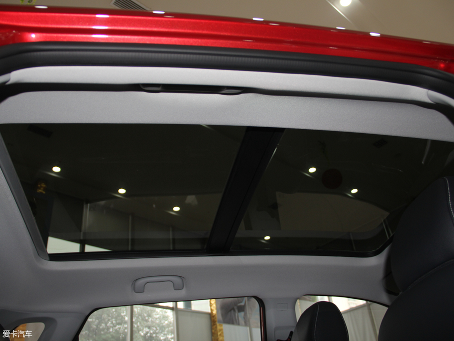 2018sRX3 18T ԄӻW