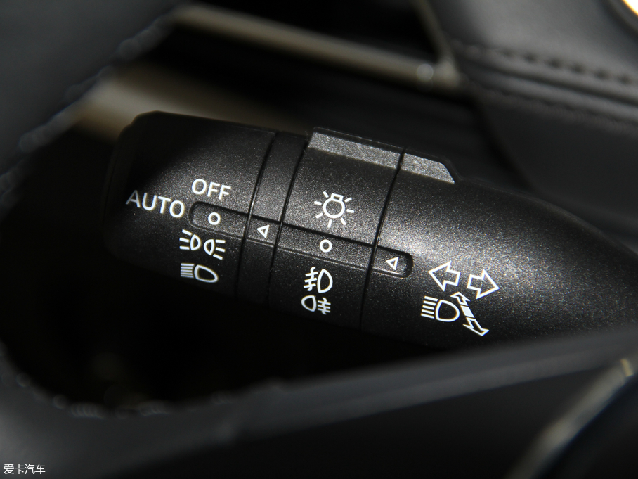 2018sRX3 18T ԄӻW