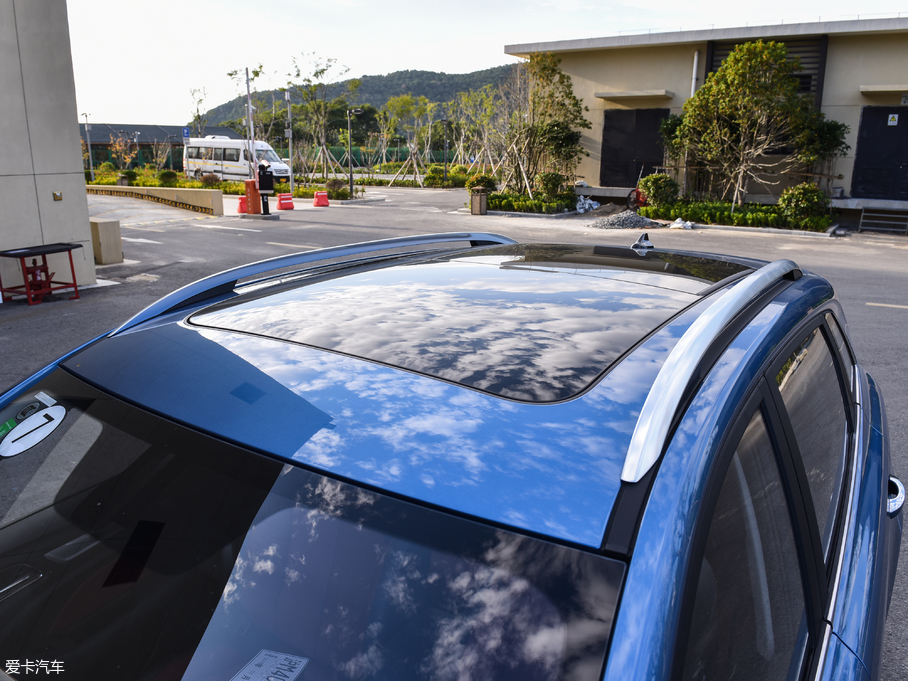 2018sRX3 18T ԄӻW