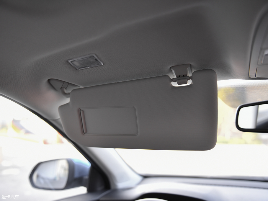 2018sRX3 18T ԄӻW