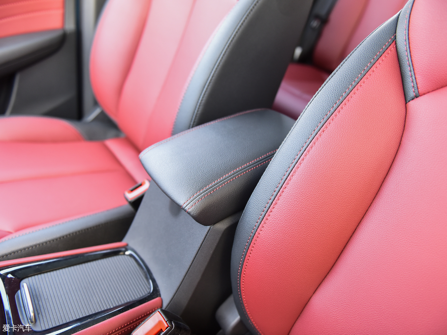 2018sRX3 18T ԄӻW