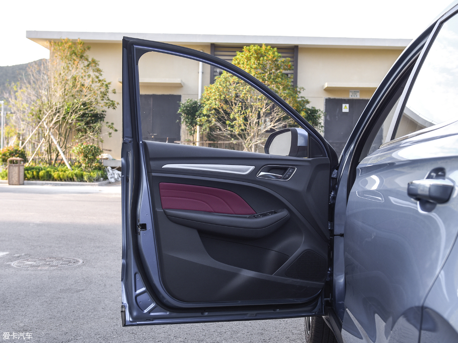 2018sRX3 18T ԄӻW