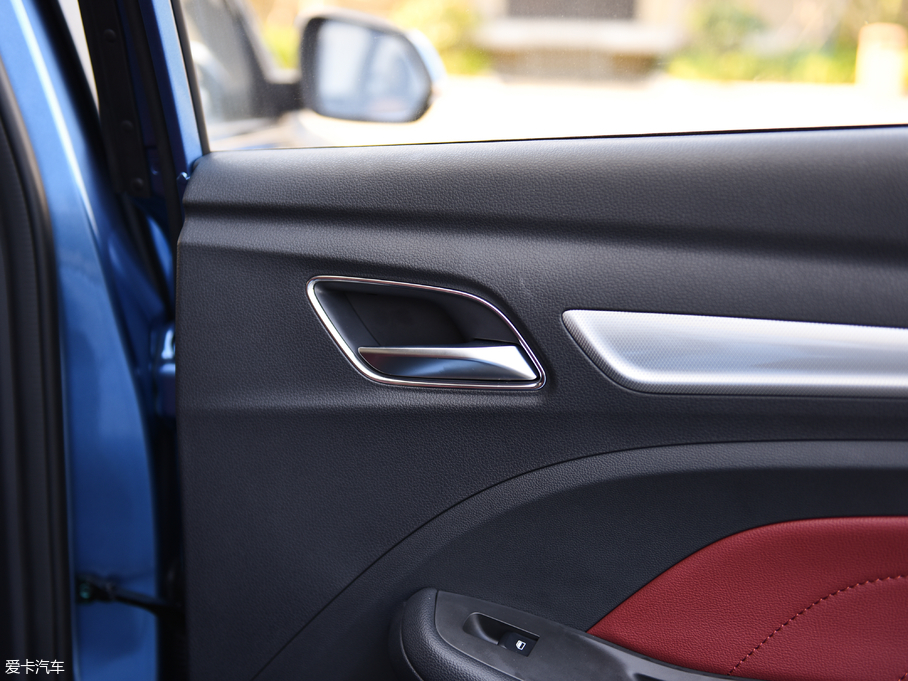 2018sRX3 18T ԄӻW