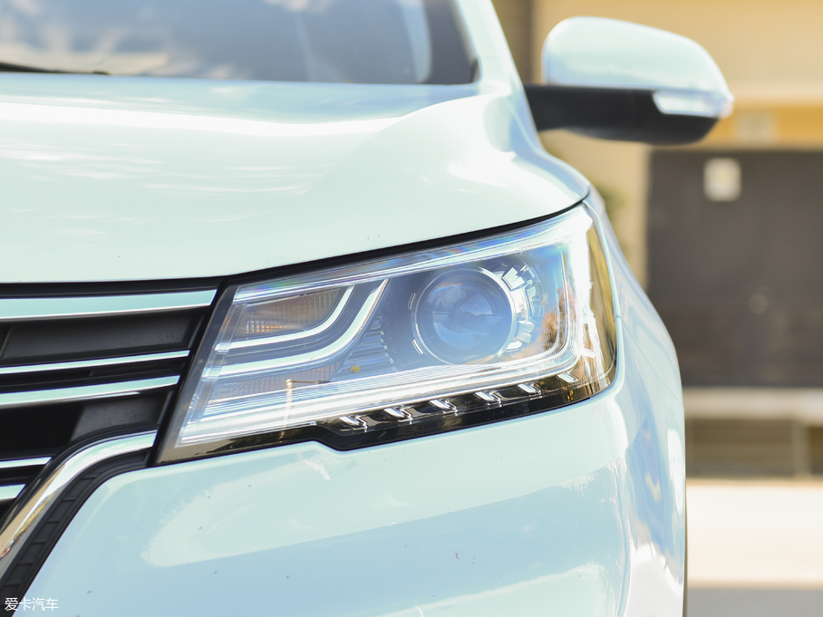 2018sRX3 18T ԄӻW