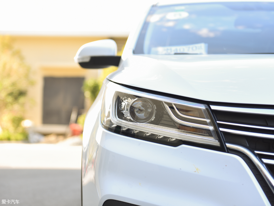 2018sRX3 18T ԄӻW