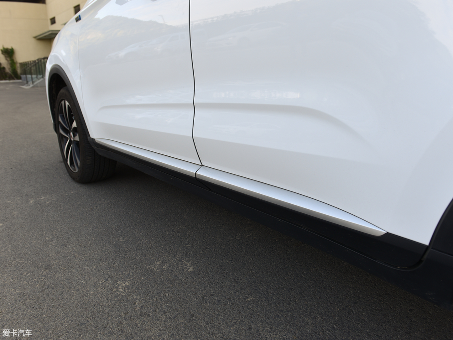 2018sRX3 18T ԄӻW