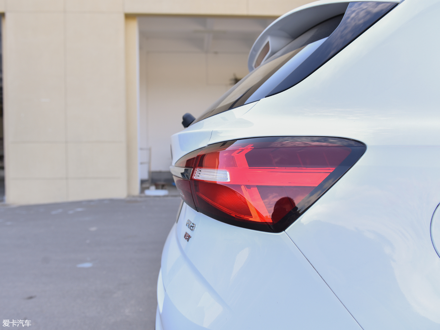 2018sRX3 18T ԄӻW