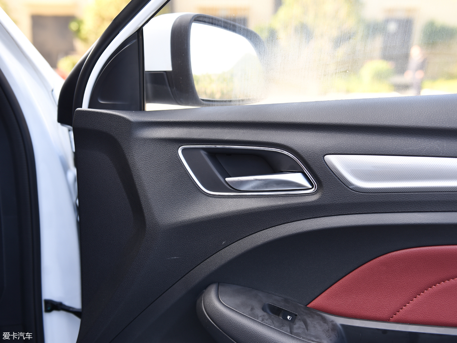 2018sRX3 18T ԄӻW