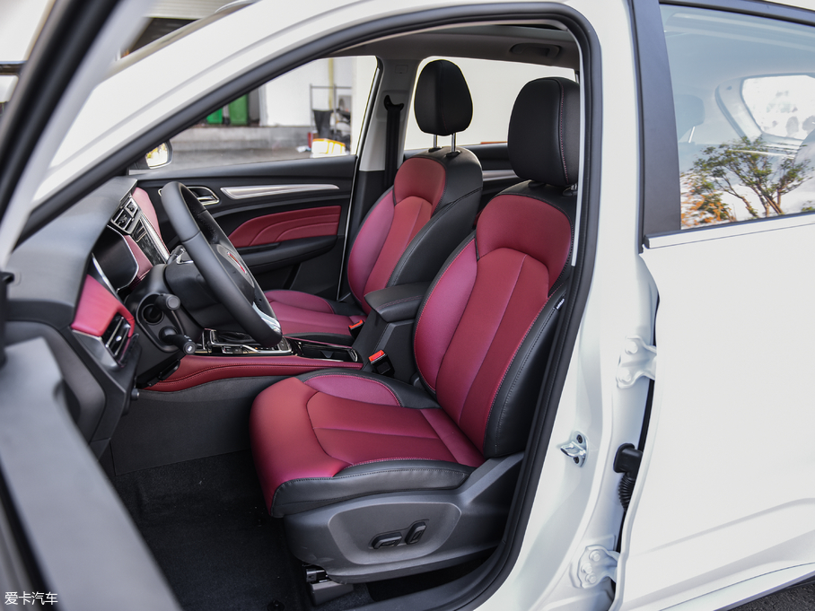 2018sRX3 18T ԄӻW