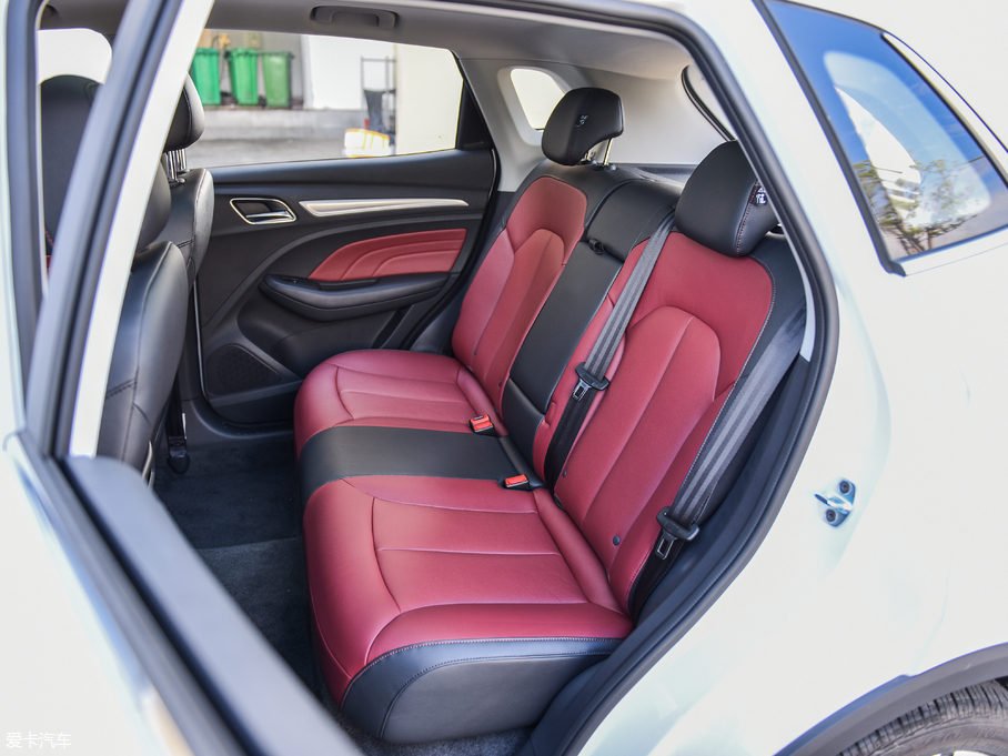 2018sRX3 18T ԄӻW