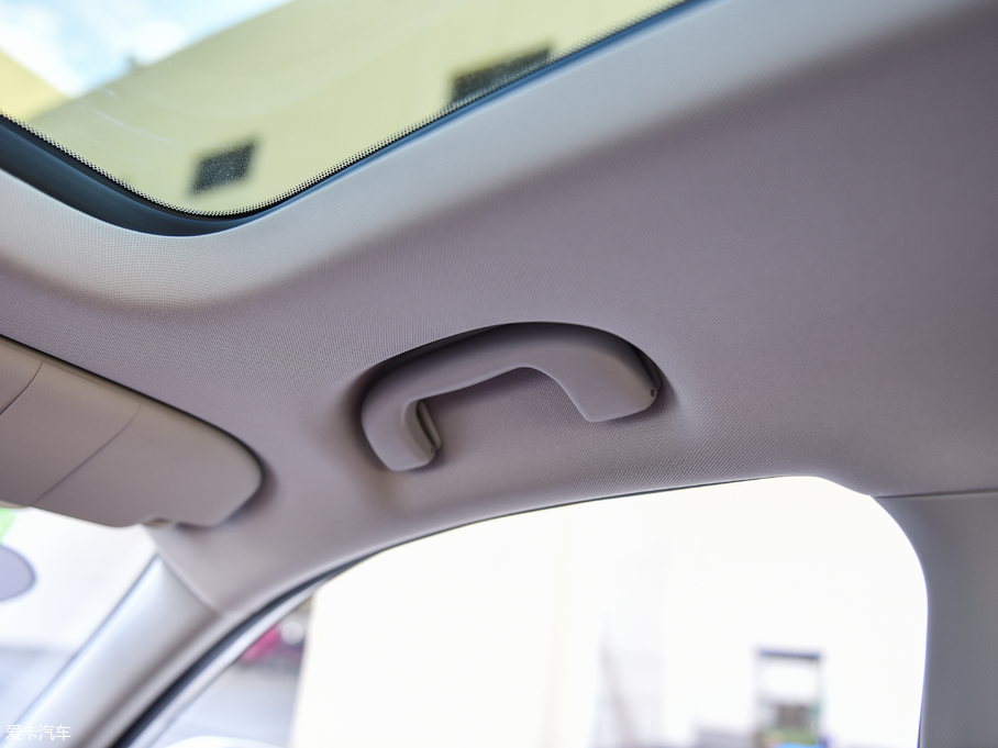 2018sRX3 18T ԄӻW