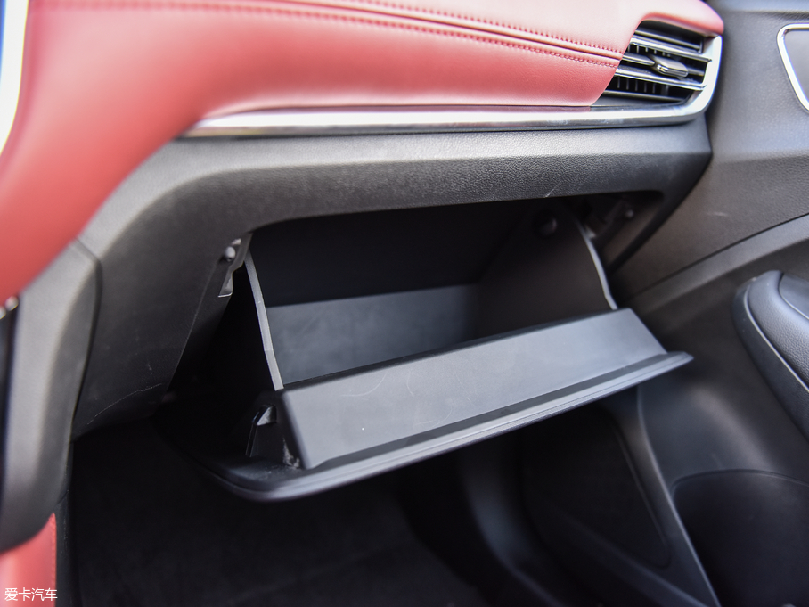 2018sRX3 18T ԄӻW